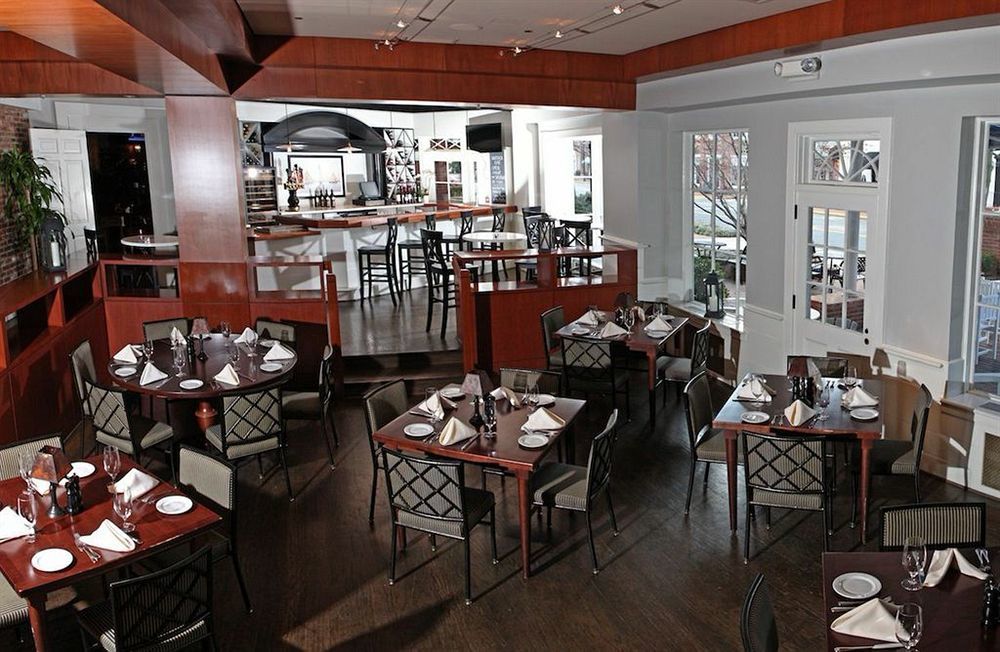 The Tidewater Inn Истон Экстерьер фото